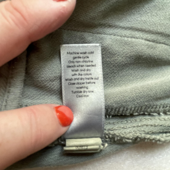 Athleta Skirt Women 8 Green Farallon Utility Mini Athleisure Comfort Stretch - Picture 9 of 9